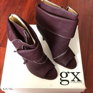 GX Gwen Stefani maroon booties
